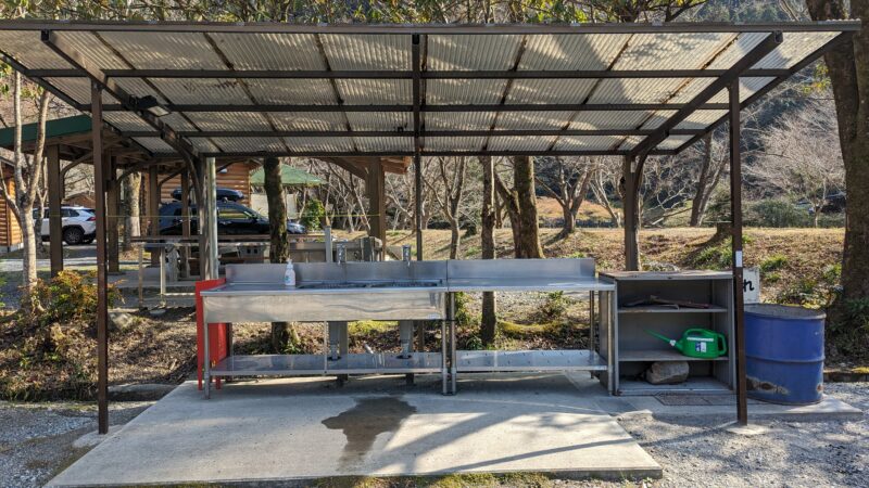 静岡県のキャンプ場、ならここの里　炊事場