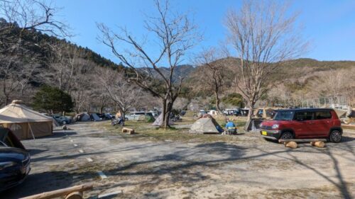 静岡県のキャンプ場、ならここの里　フリーサイト