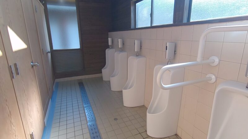 静岡県のキャンプ場、ならここの里　トイレ
