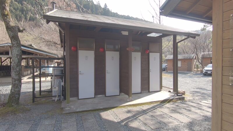 静岡県のキャンプ場、ならここの里　シャワー